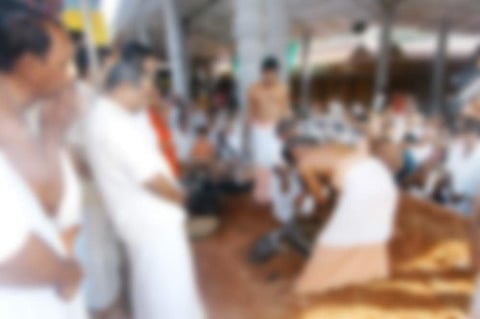 കുഞ്ഞിന്റെ ചോറൂണ് നടത്തി; പട്ടികവര്ഗ്ഗരക്ഷിതാക്കളെക്കൊണ്ട് ശുദ്ധികര്മ്മം ചെയ്യിച്ചു; ജില്ലാ പൊലീസ് മേധാവിക്ക് പരാതി