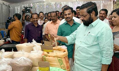കുത്തരി 24 രൂപ, പഞ്ചസാര 22, വെളിച്ചെണ്ണ 92; വന് വിലക്കുറവുമായി ക്രിസ്മസ് സഹകരണ വിപണികള്