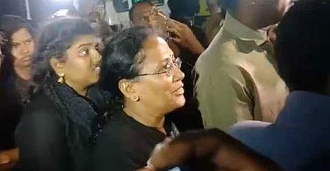 മനിതി കൂട്ടായ്മ ആക്ടിവിസ്റ്റുകളുടെ സംഘടനയെന്ന് ഇന്റലിജന്സ് റിപ്പോര്ട്ട്; കേന്ദ്രത്തിന് റിപ്പോര്ട്ട് കൈമാറി