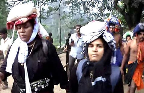 ആര്ക്കും ദേഹാസ്വസ്ഥ്യം ഉണ്ടായിട്ടില്ല; തിരിച്ചിറക്കുന്നത് നിര്ബന്ധിച്ച്: പൊലീസിനെതിരെ യുവതികള്