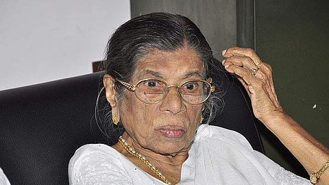സര്ക്കാര് ദൗത്യം പ്രശംസനീയം; വനിതാമതിലില് കെആര് ഗൗരിയമ്മ വനിതാമതിലില് കെആര് ഗൗരിയമ്മ പങ്കെടുക്കും