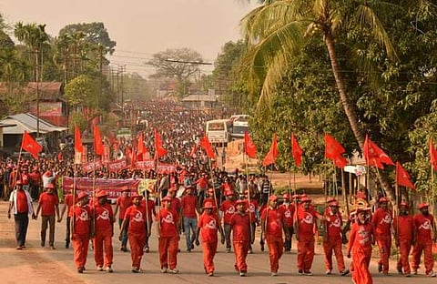 ത്രിപുര ചുവന്നുതന്നെ; ഇടതുമുന്നണി ഭരണം നിലനിര്ത്തുമെന്ന് സീ വോട്ടർ, ഇന്ഫോ ഡോട്ട്കോം സർവേഫലങ്ങൾ