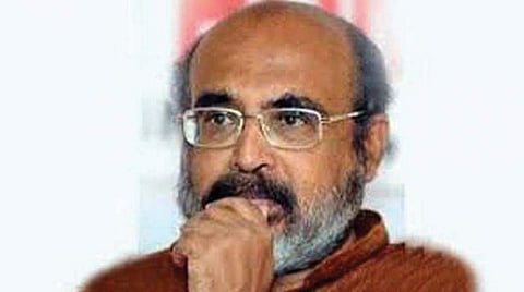 ഉഴിച്ചിലിനും പിഴച്ചിലിനുമായി ധനമന്ത്രി എഴുതിയെടുത്തത് ഒരു ലക്ഷത്തി ഇരുപതിനായിരം; വിവാദം തുടരുന്നു