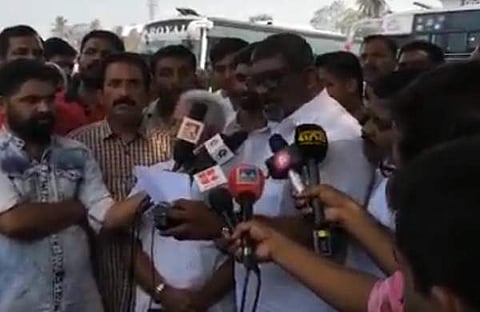 വിവാദ ഭൂമി ഇടപാട് : കര്ദിനാള് ആലഞ്ചേരിയെ പിന്തുണച്ച് വിശ്വാസികളുടെ സംഗമം ; ഫാദര് സെബാസ്റ്റ്യന് എടയന്ത്രത്ത് കള്ളപുണ്യാളനെന്ന് പ്രതിനിധികള് ( വീഡിയോ )