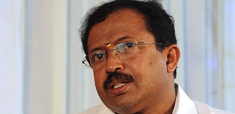 'കള്ളക്കടത്തുകാരെ മോദിയും അമിത് ഷായും പിടികൂടൂം'; ഒരു വാചകം പൂര്ണമായി തെറ്റു കൂടാതെ വായിച്ചു മനസ്സിലാക്കാന് കഴിയാത്തവരെ ഉപദേശകരായി നിയമിച്ചാല് ഇങ്ങനെ വരുമെന്ന് മുരളീധരന്