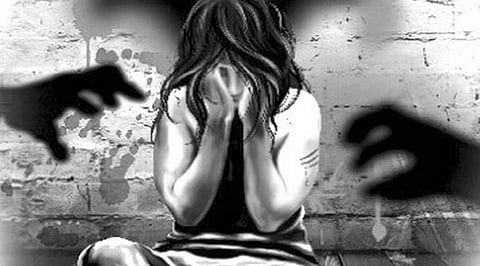 12 വയസ്സുകാരിയെ നാല് പേര് ചേര്ന്ന് കൂട്ടബലാത്സംഗം ചെയ്തു; പ്രതികള് പിടിയിൽ