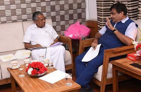 മുഖ്യമന്ത്രി - ഗഡ്കരി കൂടിക്കാഴ്ചയില് കീഴാറ്റൂര് വിഷയം ചര്ച്ചയായില്ല
