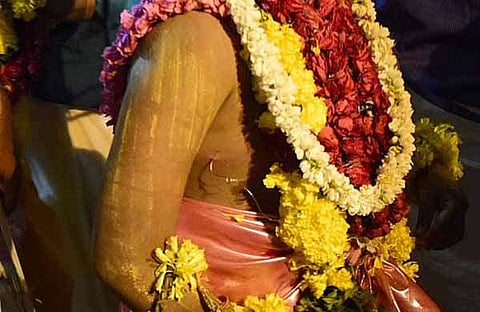 ഇനിയും ചോരകൊണ്ടുതന്നെ വേണോ? സി. രാധാകൃഷ്ണന് എഴുതുന്നു