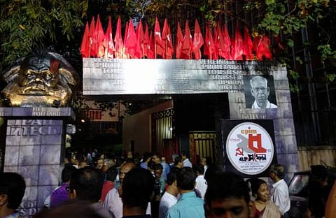 കോണ്ഗ്രസ് ബന്ധത്തില് ചര്ച്ചകള്ക്ക് ചൂടുപിടിപ്പിച്ച് സിപിഎം ബംഗാള് സമ്മേളനത്തിന് തുടക്കം