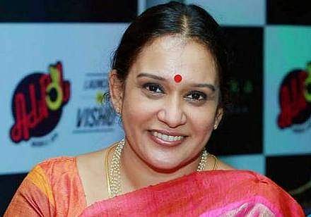 'അണിയറപ്രവര്ത്തകര് ഇടതുപക്ഷക്കാരായതിനാലാണ് സുഡാനി ആക്രമിക്കപ്പെടുന്നത്'; സംഘപരിവാറുകാര്ക്ക് അസഹിഷ്ണുതയെന്ന് മാല പാര്വതി