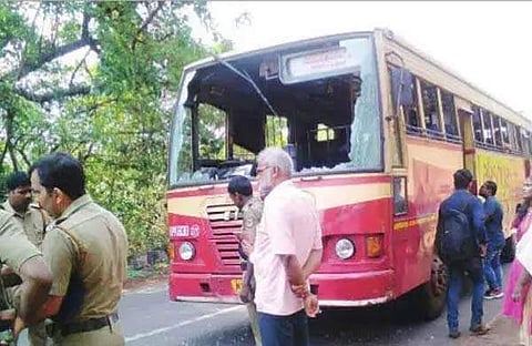 ഹര്ത്താലില് കണ്ടത് സംഘപരിവാറിനെതിരായ പ്രതിഷേധം; അറസ്റ്റ് ചെയ്തവരെ വിട്ടയക്കണമെന്ന് സാംസ്കാരിക പ്രവര്ത്തകര്