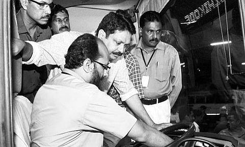 കെഎസ്ആര്ടിസി ബസില് യാത്ര, രാത്രി മിന്നല് റെയ്ഡ് ; ആദ്യദിനം സംഭവബഹുലമാക്കി പുതിയ എംഡി