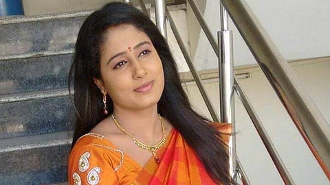 പ്രമുഖ വാര്ത്താ അവതാരക ആത്മഹത്യ ചെയ്തു; 'എന്റെ മസ്തിഷ്കമാണ് എന്റെ ശത്രു' എന്നെഴുതിയ കുറിപ്പ് കണ്ടെടുത്തു