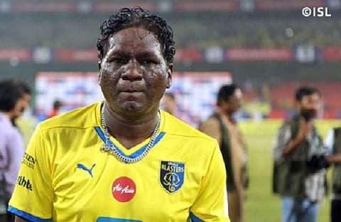 ഫുട്ബോള് ആസ്വദിക്കാന് സമ്മതിക്കില്ല എന്ന് ആര്ക്കെങ്കിലും വാശിയുണ്ടോ? ഐഎസ്എല് മാത്രം വളര്ന്നാല് മതി എന്നാണോയെന്ന് ഐ.എം.വിജയന്