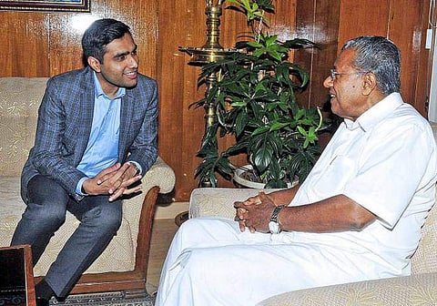 വിഴിഞ്ഞത്തില് സമയം നീട്ടാനാകില്ല ; സമയബന്ധിതമായി തന്നെ പദ്ധതി പൂര്ത്തിയാക്കണമെന്ന് മുഖ്യമന്ത്രി