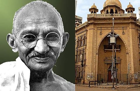 ജിന്ന വിവാദം കത്തുമ്പോഴും ഗാന്ധിജിയുടെ ശിലാഫലകം ചില്ലുകൂട്ടില് സുരക്ഷിതമായുണ്ട്, കറാച്ചിയില്