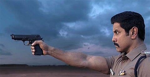 മോഷന് പോസ്റ്ററില് കിടിലന് ലുക്കില് വിക്രം: വീഡിയോ കാണാം