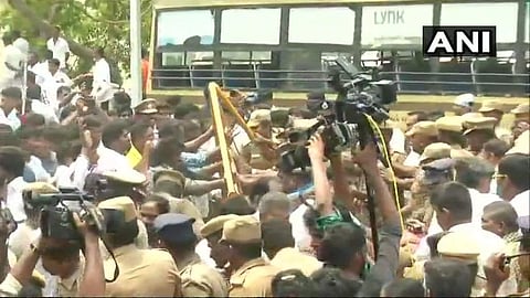 തമിഴ്നാട്ടില് നാളെ ബന്ദ്; സ്റ്റാലിന് അറസ്റ്റില്