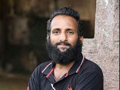 ചിത്രീകരണത്തിനിടെ സംവിധായകന് വെള്ളത്തില് വീണ് മരിച്ചു