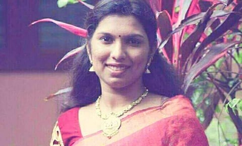 കോട്ടയത്ത് വാഹനാപകടത്തില് മാധ്യമപ്രവര്ത്തക മരിച്ചു