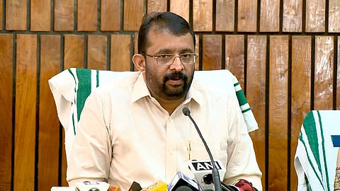 പൊലീസുകാർക്ക് സംഘടനയാകാം, കക്ഷി രാഷ്ട്രീയം പാടില്ല: ശ്രീരാമകൃഷ്ണൻ