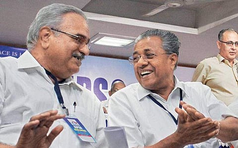 'നല്ല അംഗീകാരമുള്ള നേതാവിനെ പിടിച്ചുതാഴ്ത്താനുള്ള ശ്രമം'; കാനത്തിനെതിരായ പോസ്റ്റര് വിവാദത്തില് പിണറായി