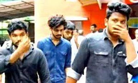 തൃശൂരില് വീട്ടമ്മയുടെ നഗ്നചിത്രം പ്രചരിപ്പിക്കുമെന്ന് ഭീഷണിപ്പെടുത്തി പത്ത് ലക്ഷം കവര്ന്നു; യുവാക്കള് അറസ്റ്റില്