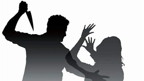 പ്രണയാഭ്യർത്ഥന നിരസിച്ചതിന്റെ ദേഷ്യം, യുവതിയുടെ മുഖത്ത് കുത്തിപ്പരിക്കേൽപ്പിച്ചു; യുവാവ് അറസ്റ്റിൽ