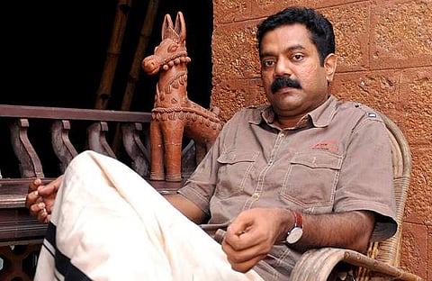ആത്മരതിയുമായുള്ള ഒരെഴുത്തുകാരന്റെ സാംസ്കാരിക ഉടമ്പടികള്