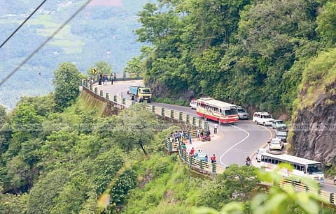 കനത്ത മഴ; താമരശ്ശേരി ചുരത്തില് ഗതാഗത നിയന്ത്രണം