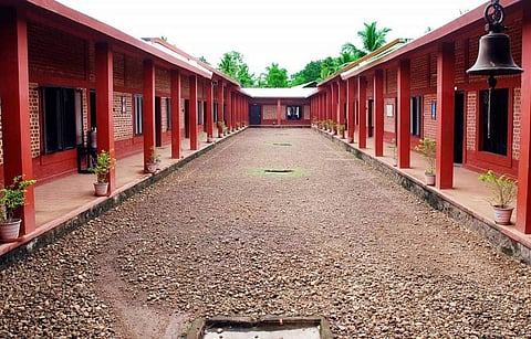 വിദ്യാഭ്യാസ സ്ഥാപനങ്ങള്ക്ക് ഇന്ന് അവധി