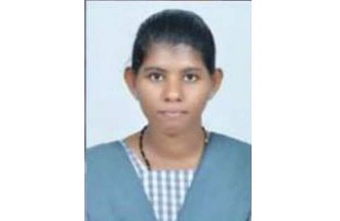 നിമിഷയുടെ മരണകാരണം കഴുത്തിലേറ്റ മുറിവ്; ശ്വാസകോശം മുറിഞ്ഞു, കത്തിയിറങ്ങിയത് പതിനഞ്ച് സെന്റീമീറ്റര് ആഴത്തില്