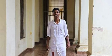 'അഭിമന്യു എന്നത് ഞങ്ങള്ക്കിനി ഇതിഹാസത്തിലെ ഒരു കഥാപാത്രമല്ല, ഞങ്ങള്ക്കായി പൊരുതിവീണ വീരനായകനാണ്'