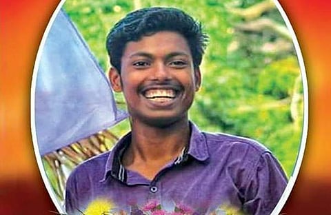 അഭിമന്യുവിന്റെ കൊലപാതകം : സംശയം ഒരു വനിതാ നേതാവിലേക്കും ; വാട്സ് ആപ് സന്ദേശത്തിന്റെ ഉള്ളടക്കവും പൊലീസ് തേടുന്നു