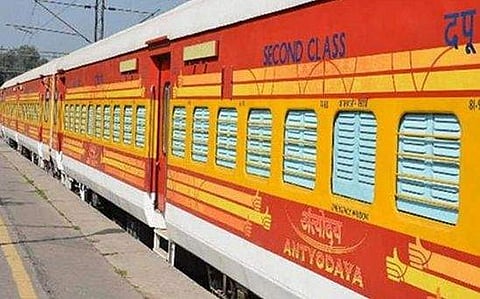 റെയില്വേ ചതിച്ചു; അന്ത്യോദയ എക്സ്പ്രസിന് ആലപ്പുഴയില് സ്റ്റോപ്പില്ല