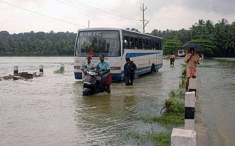 മഴക്കെടുതി വിലയിരുത്താന് കേന്ദ്രസംഘമെത്തും; പ്രത്യേക പാക്കേജ് പരിഗണിച്ചേക്കുമെന്ന് സൂചന