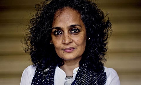ഇത് അടിയന്തരാവസ്ഥയോട് ഏറ്റവും അടുത്ത് നില്ക്കുന്ന അവസ്ഥ: സാമൂഹ്യപ്രവര്ത്തകരുടെ അറസ്റ്റിനെതിരെ അരുന്ധതി റോയ്