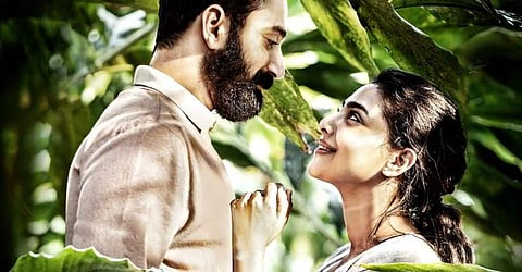 'ഫഹദ് ഓകെ പറഞ്ഞ പ്രൊജക്റ്റാണെങ്കില് പിന്നെ ഞാന് എന്തിന് കഥ കേള്ക്കണം?'; വരത്തന്റെ നായിക ഐശ്വര്യ ലക്ഷ്മി ചോദിക്കുന്നു