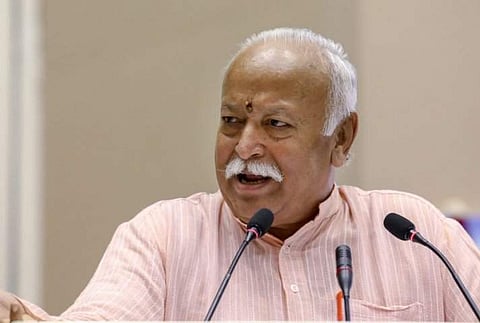 ഗോരക്ഷകര് പശുക്കളെ സ്വന്തം വീട്ടില് പരിപാലിച്ചാല് മതി: ആര്എസ്എസ് മേധാവി