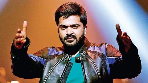 എന്നെ പാലില് കുളിപ്പിക്കൂ; ആരാധകരോട് പാലഭിഷേകം നടത്താന് ആവശ്യപ്പെട്ട ചിമ്പു വിവാദത്തില്; കലാപമുണ്ടാക്കാനാണോ എന്ന് വിമര്ശനം