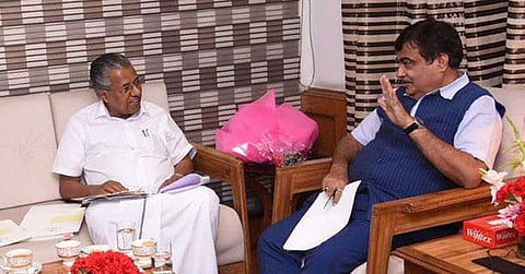 'മുഖ്യമന്ത്രിയെ നാല് തവണ വിളിച്ചുവരുത്തിയതില് ലജ്ജിക്കുന്നു; ബുള്ഡോസര് കയറ്റിയിറക്കിയാലേ പഠിക്കുകയുള്ളു'; ദേശീയ പാത അതോറിറ്റി ഉദ്യോഗസ്ഥര്ക്ക് നിതിന് ഗഡ്കരിയുടെ ശകാരം