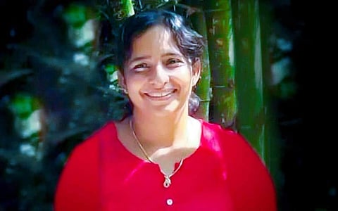 ''ട്രോളുണ്ടാക്കുന്നവര് സ്വന്തം അമ്മയെയും പെങ്ങളെയും ഓര്ക്കണം'': ജോളിയുടെ പേരില് സ്ത്രീകളെ ആക്ഷേപിക്കുന്നവര്ക്കെതിരെ വനിതാ കമ്മീഷന്