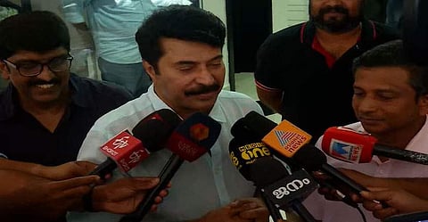 മമ്മൂട്ടി അനുഗ്രഹിച്ചു; ഇനി മോഹന്ലാലിന്റെ അനുഗ്രഹവും പിന്തുണയും വേണം; പ്രചാരണച്ചൂടില് മനു റോയ്