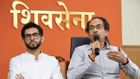 ഗവർണർക്കെതിരെ ശിവസേനയുടെ ഹർജി; അടിയന്തര സ്വഭാവത്തോടെ നാളെ പരിഗണിക്കും