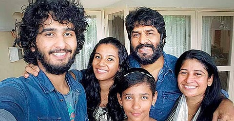 നിങ്ങളുടെ പ്രാര്ത്ഥനകളില് ഉള്പ്പെടുത്തണം...; അബിയുടെ ഓര്മ്മദിനത്തില് ഷെയിന്