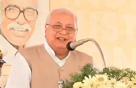 'ഇര്ഫാന് ഹബീബ് ബലമായി തടഞ്ഞു'; വീഡിയോ ദൃശ്യങ്ങള് തെളിവ്; ഗുരുതര ആരോപണങ്ങളുമായി ഗവര്ണര്