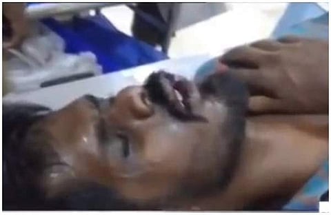 വാളയാര് പീഡനക്കേസില് കോടതി വിട്ടയച്ച പ്രതിയെ നാട്ടുകാര് കയ്യേറ്റം ചെയ്തു; അവശനായി വഴിയരികില്, പൊലീസ് ആശുപത്രിയിലാക്കി