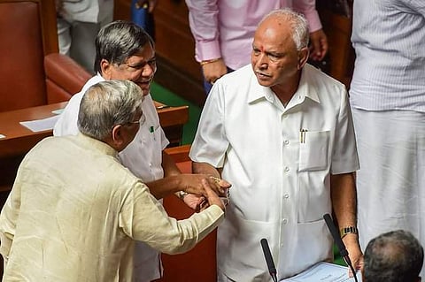 യെദ്യൂരപ്പ വാഴുമോ?, വീഴുമോ?; ജനവിധി കാത്ത് കര്ണാടകം; വോട്ടണ്ണെല് തുടങ്ങി