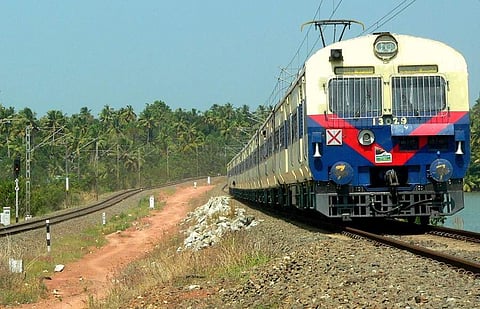 ട്രെയിനുകൾ റദ്ദാക്കി