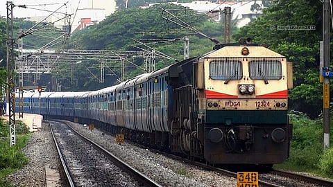 യാത്രക്കാരുടെ ശ്രദ്ധയ്ക്ക്: ഇന്നത്തെ ഇന്റര്സിറ്റിയും ഹംസഫറും റദ്ദാക്കി, വരും ദിവസങ്ങളില് ട്രെയിന് ഗതാഗത നിയന്ത്രണം